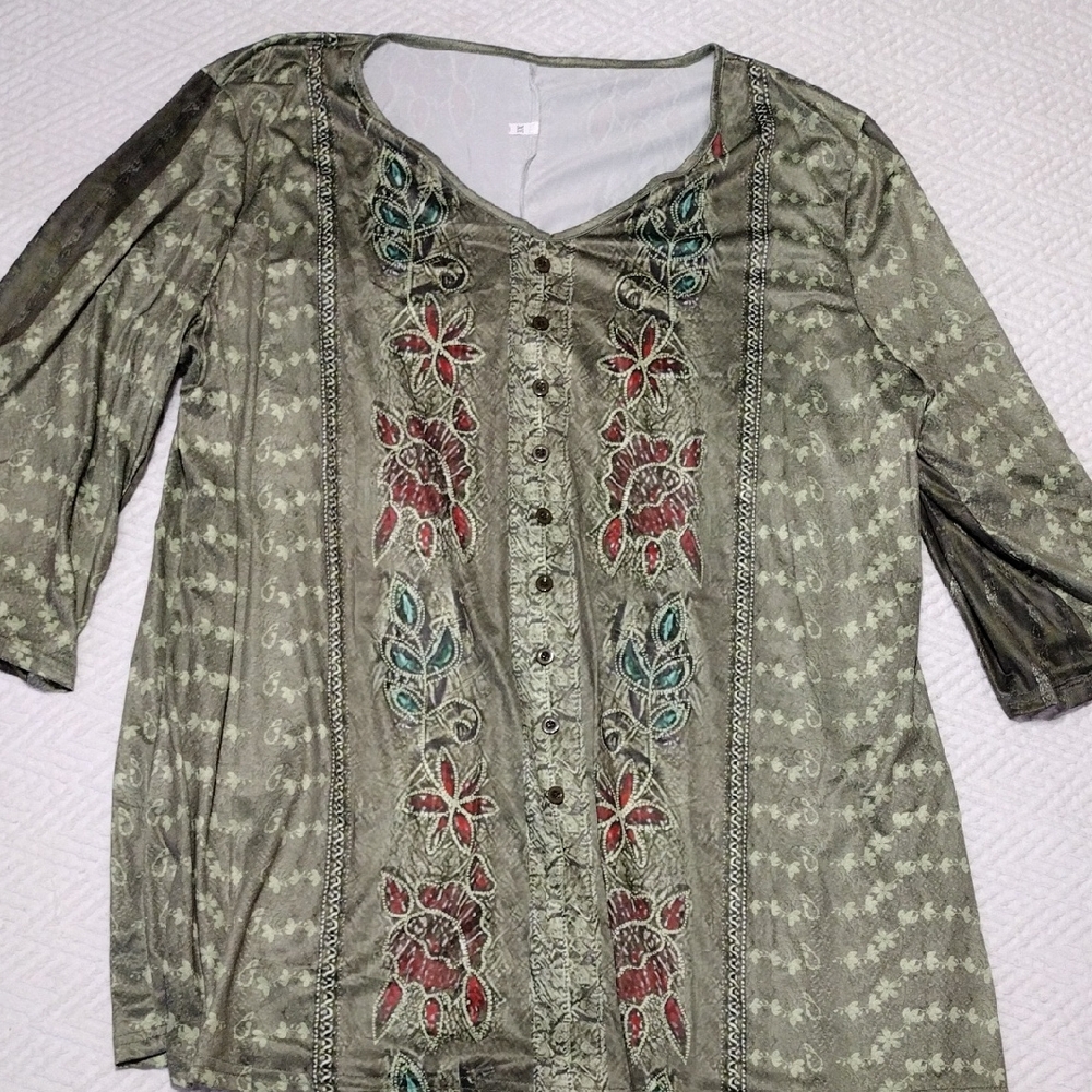 Lightweight Green Top